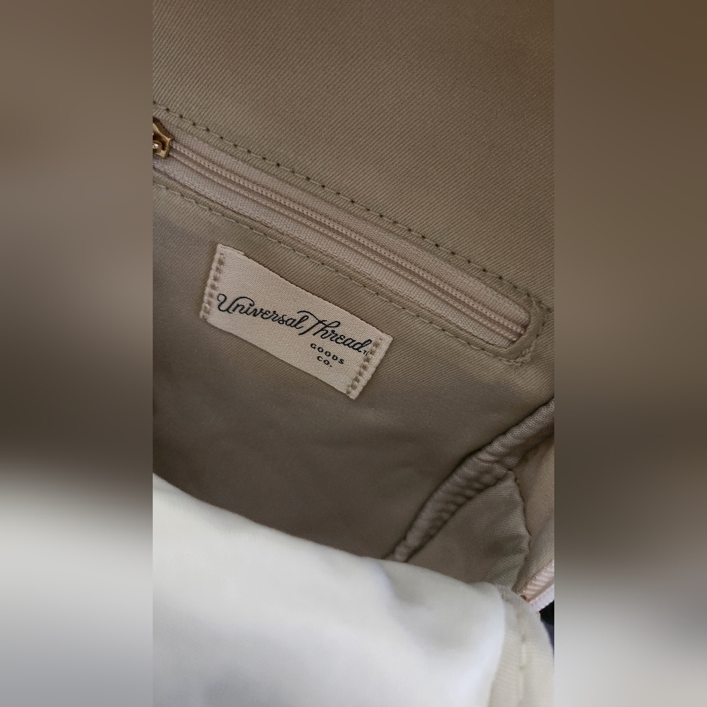 Universal Thread Tan Quilted Sling Crossbody Bag … - image 7